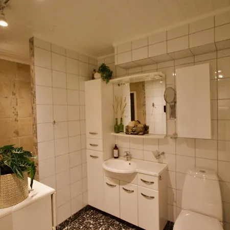 Trivelig I Rolige, Bynaere Omgivelser Apartamento *