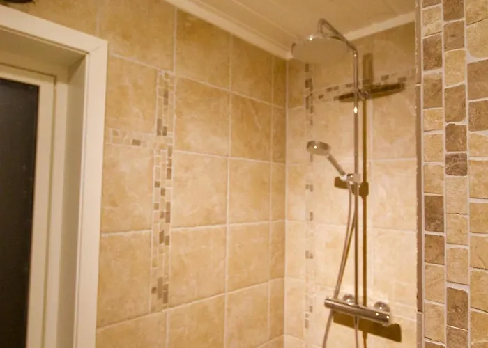 Trivelig I Rolige, Bynaere Omgivelser * Tromsø