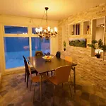 Trivelig I Rolige, Bynaere Omgivelser * Tromsø